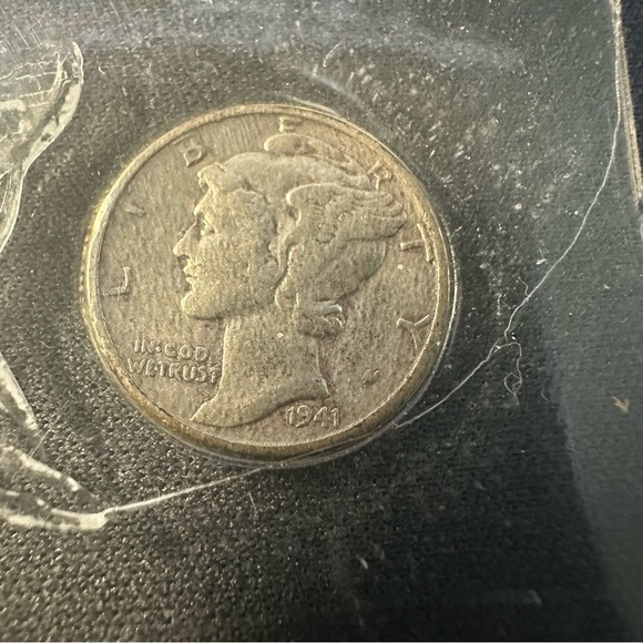 Classic American Silver Dime - Picture 3 of 11